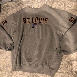 St. Louis medium size crew long sleeve baggy